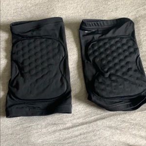 Basketball knee pads